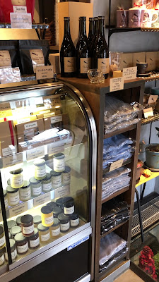 Latte Art Junkies Roasting Shop - Kitano Tenmangu Shrine 사진 2