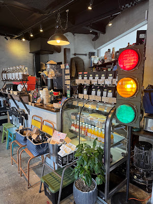 Latte Art Junkies Roasting Shop - Kitano Tenmangu Shrine 사진 5