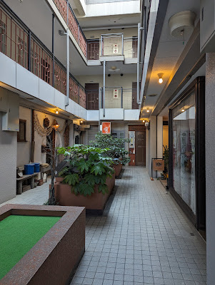 シスターフッド書店Kanin 사진 4