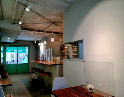 cafe grayish green 사진 3
