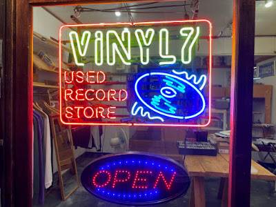 Vinyl7 Records 사진 3
