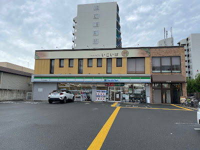 FamilyMart 사진 3