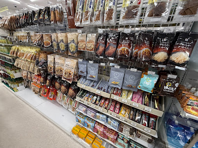 セブン-イレブン 京都競馬場店 사진 2