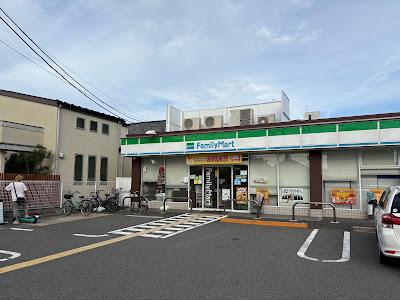 FamilyMart Fushimi-Chushojima