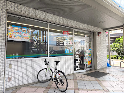 FamilyMart 사진 3