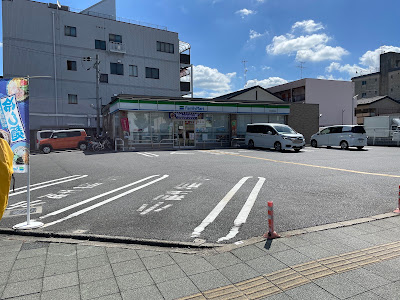 FamilyMart 사진 3