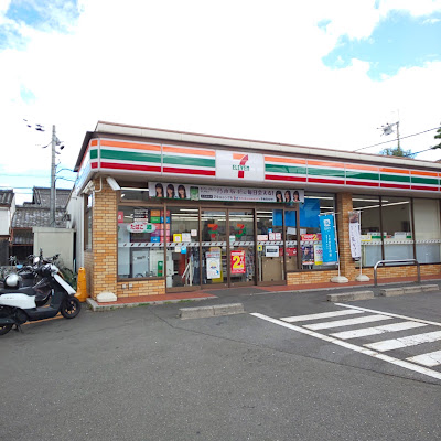 7-Eleven Muko-Umenoki