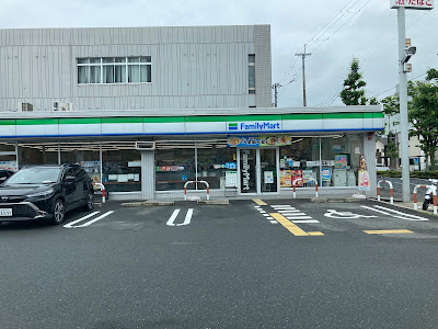 FamilyMart Kadonooji Takatsuji