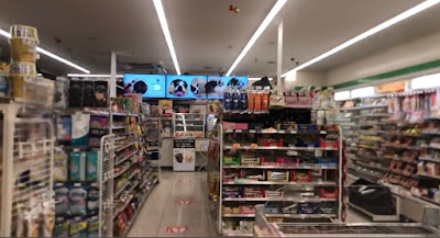 FamilyMart Takaragaike 사진 2