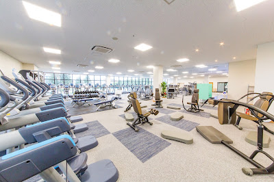 B - fit Sports Club Tsurumiryokuchi