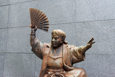 Statue of Otojiro Kawakami