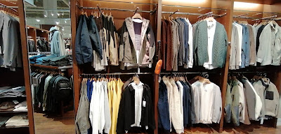 UNITED ARROWS LTD. OUTLET FUKUOKA 사진 4