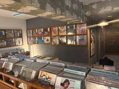 LIVING STEREO MUSIC BAR & RECORD STORE 사진 2