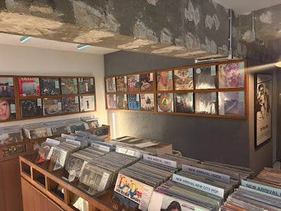 LIVING STEREO MUSIC BAR & RECORD STORE 사진 5