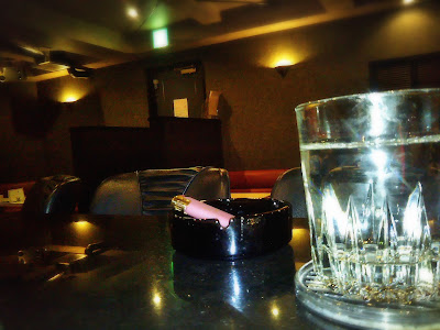 小熟女Bar・es (エス) 飲み放題ガールズバー 사진 2