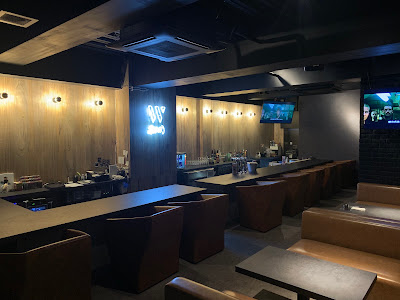 BAR W