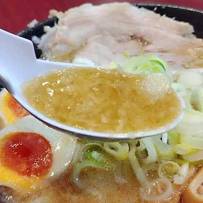 濃厚背脂らーめん なりたけ 福岡西新店 사진 3