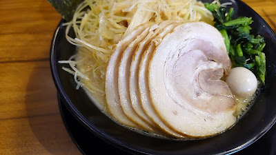 横浜家系ラーメン春吉家 志免店 사진 3