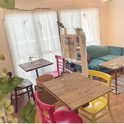 frill café