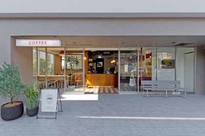 SCHOOL BUS COFFEE STOP FUKUOKA