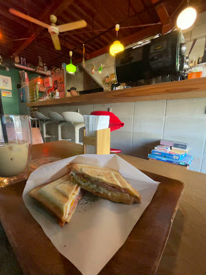 Coffee Shop Clutch 사진 2
