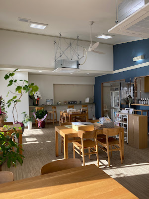 Cafe 藁 (わら)
