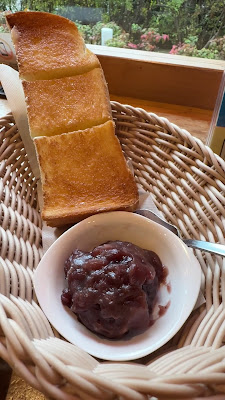코메다커피 모모치점 사진 2