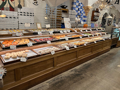 OLGA LE BON BON DONUTS