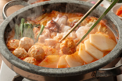 NABE° 韓国と博多華味鳥 天神店（ナベド） 사진 3