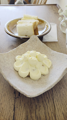 池のほとりと 사진 2