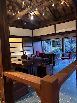 茶房びんずけ屋