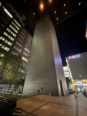 福岡銀行本店 広場 사진 4